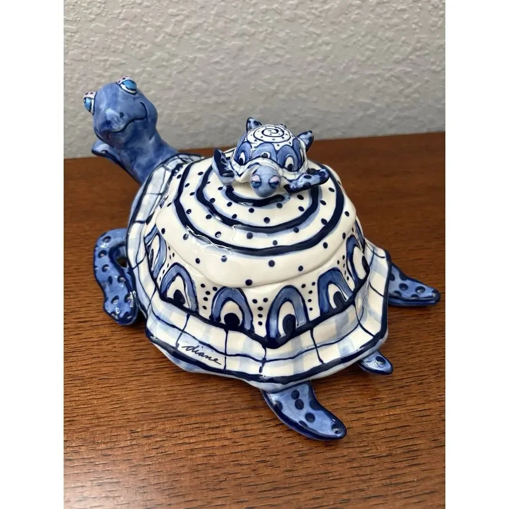 Diane Allen Blue White Turtle Lidded Stoneware Dish Decorative Art 2002